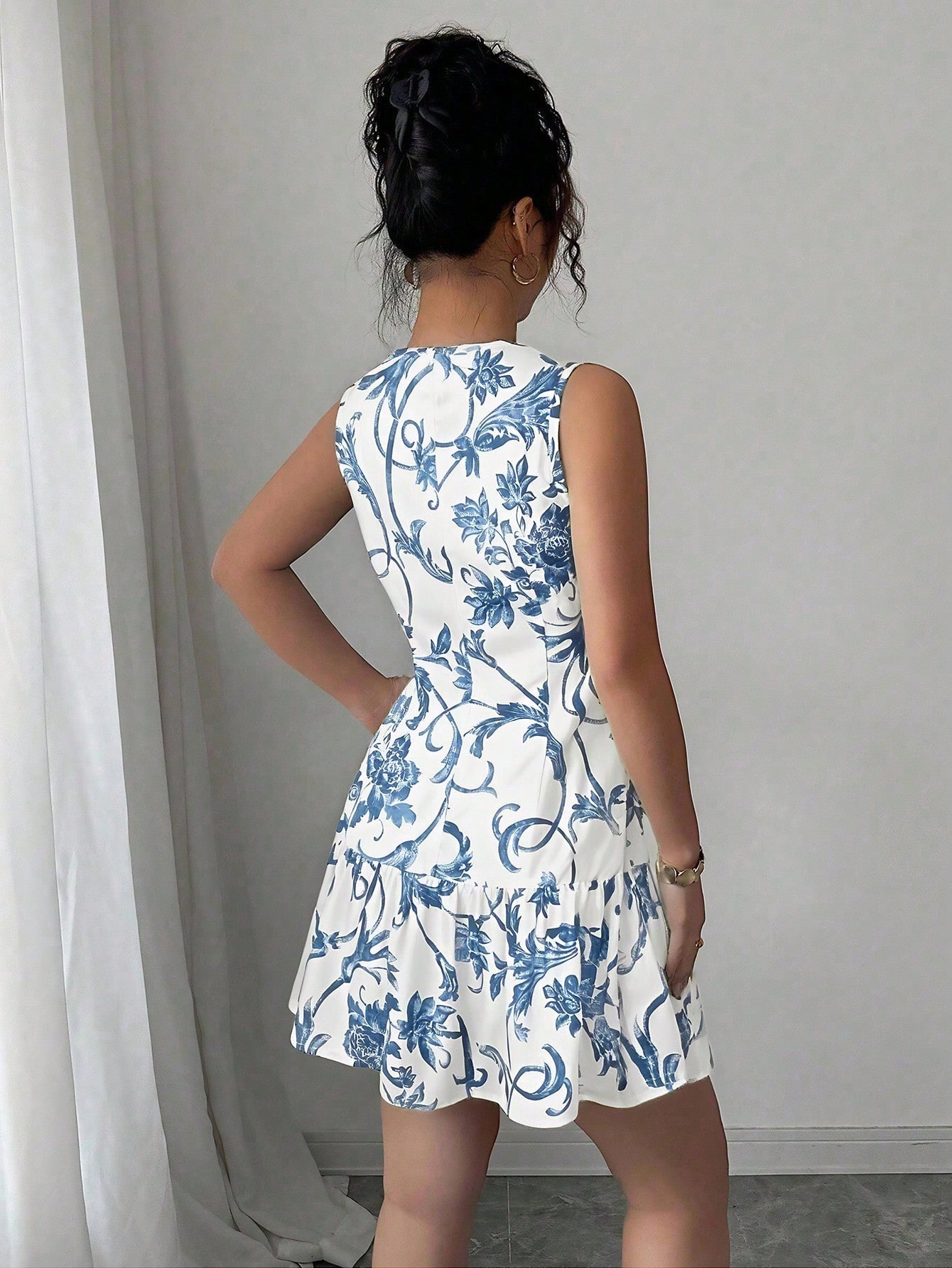 Women's Floral Print Sleeveles - đánh giá và giá French Vintage Floral Midi Dress