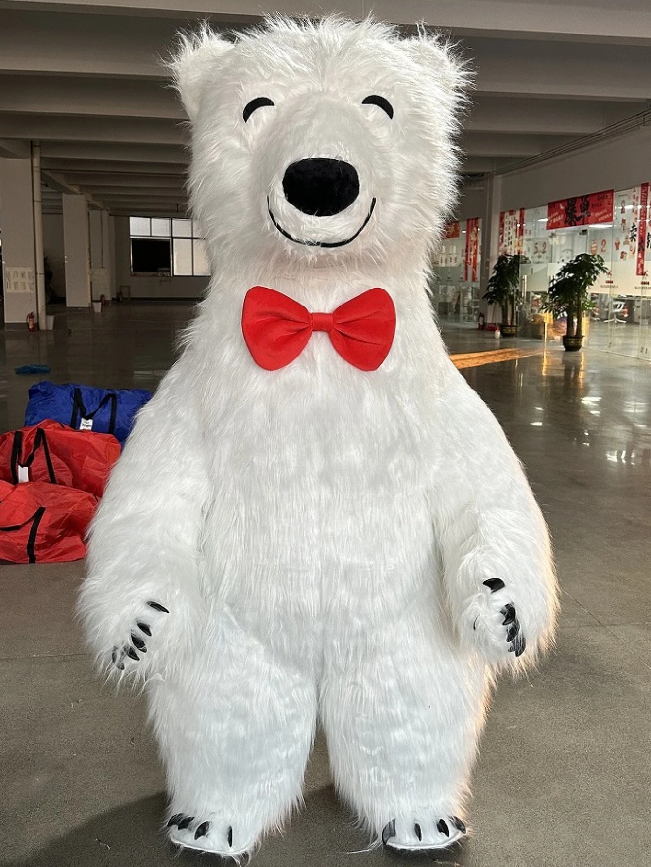 Giant Inflatable White Polar B - đánh giá và giá Dresses