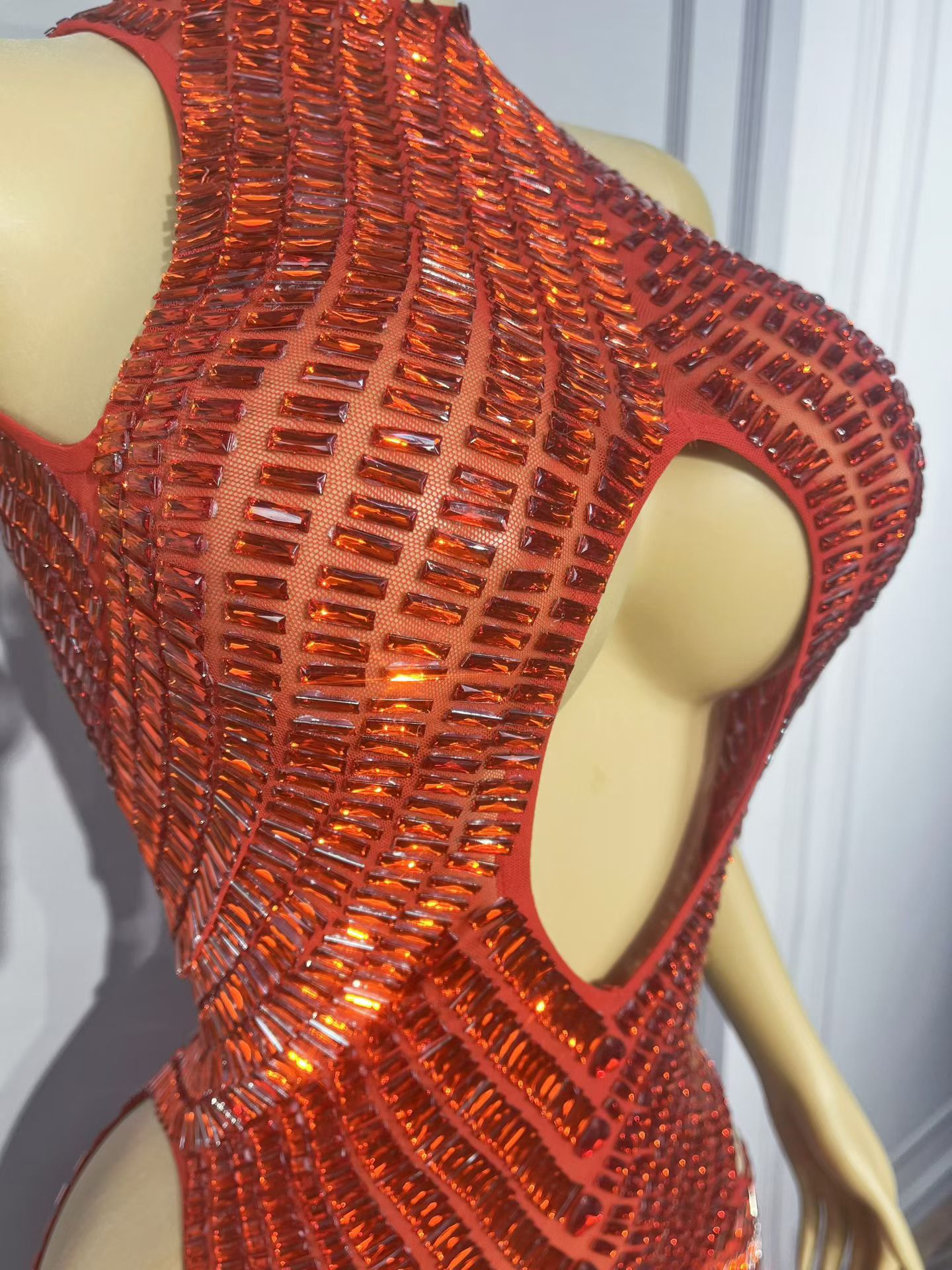 Luxury Red Rhinestone Hollow O - đánh giá và giá Sparkly Rhinestone Club Party Dress